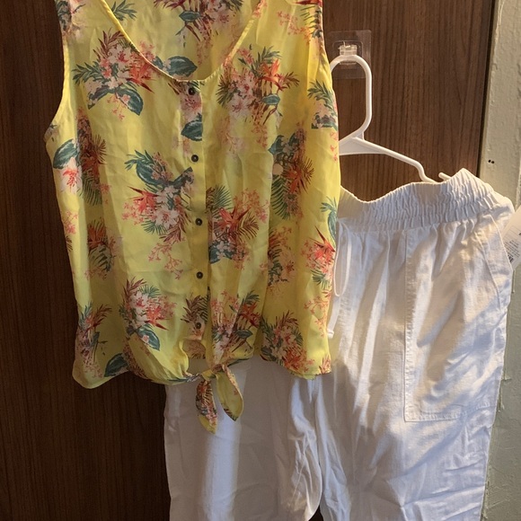 a new day Tops - A New Day Floral Yellow Blouse